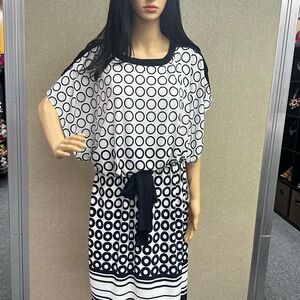 New with tag Chic Navy Blue and White Circle Pattern Dress size 14